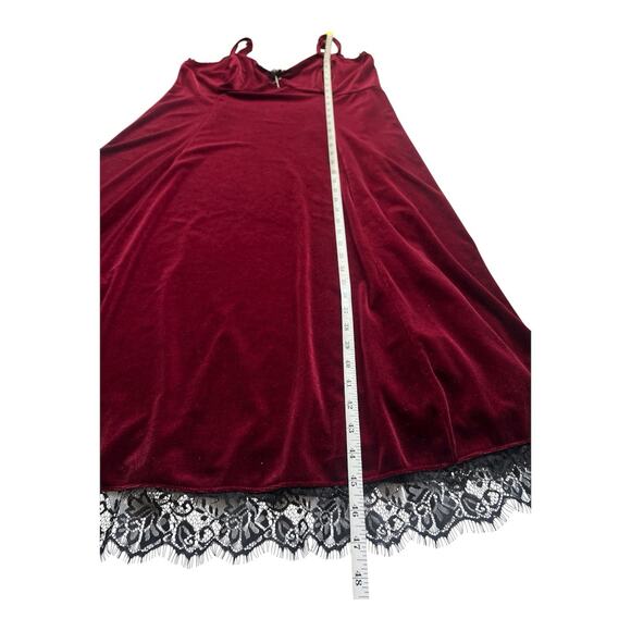 Cosmic Aura Slip Dress Womens 1X Burgundy Velvet Adjustable Straps Lace Hem Goth - Picture 9 of 12